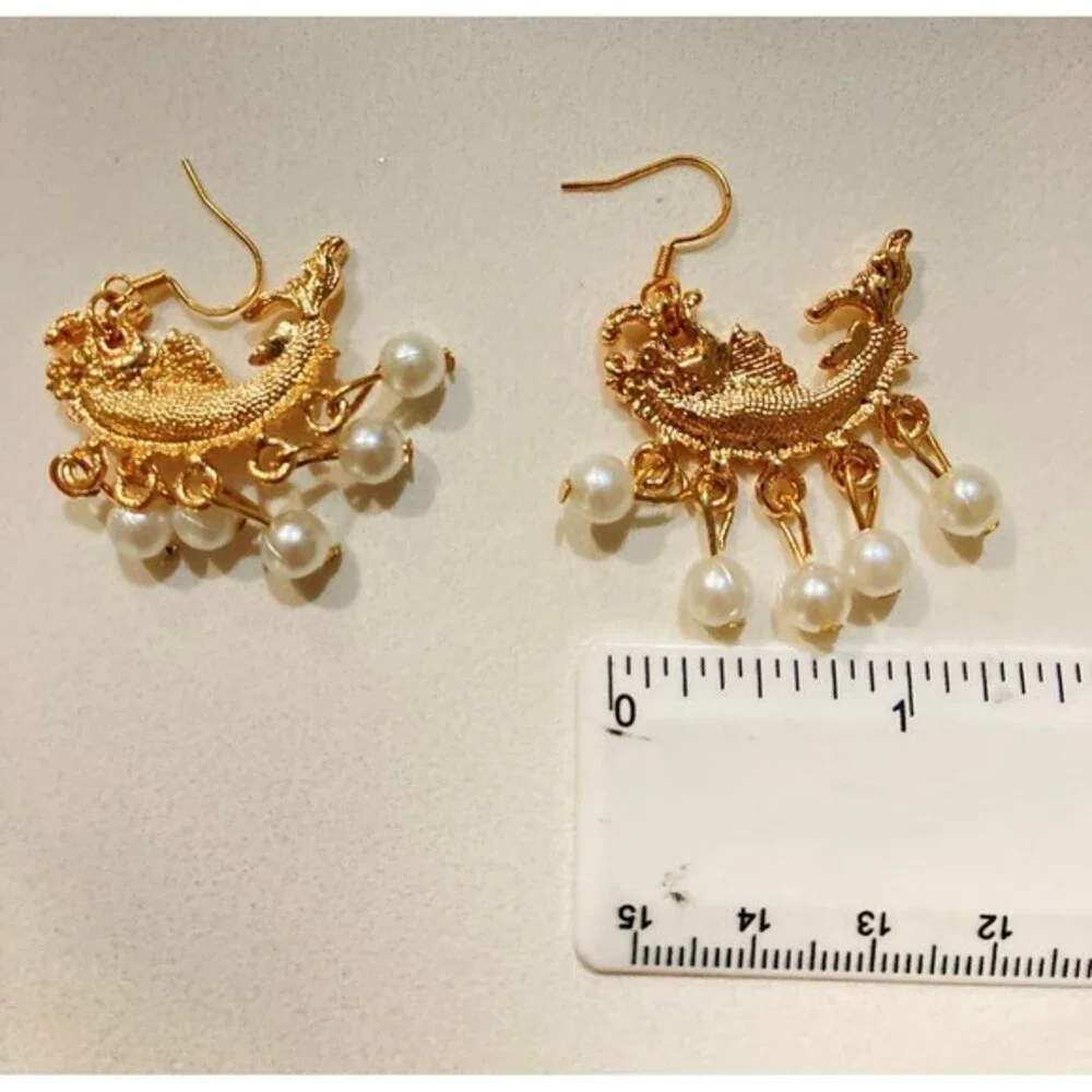 Exquisite Ming Dynasty imitation Pearl‎ Earrings Resembling Asian Arowana new